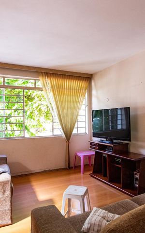 Casa à venda com 300m², 3 quartos e 5 vagas Casa à venda com 300m², 3 quartos e 5 vagasSala