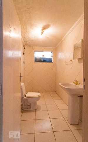 Casa à venda com 300m², 3 quartos e 5 vagas Casa à venda com 300m², 3 quartos e 5 vagasBanheiro Escritório