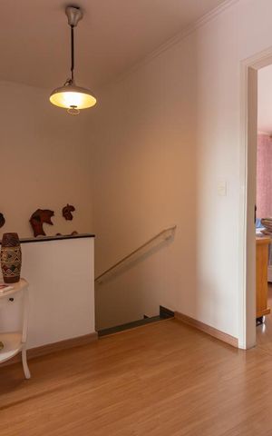 Casa de condomínio para alugar com 380m², 4 quartos e 2 vagasComodo