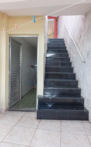 Casa de condomínio para alugar com 380m², 4 quartos e 2 vagasQuintal