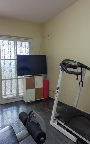 Casa de condomínio para alugar com 380m², 4 quartos e 2 vagasAcademia