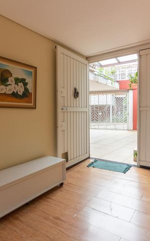 Casa de condomínio para alugar com 380m², 4 quartos e 2 vagasHall