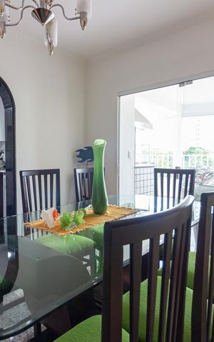 Casa de condomínio para alugar com 380m², 4 quartos e 2 vagasSala de Jantar