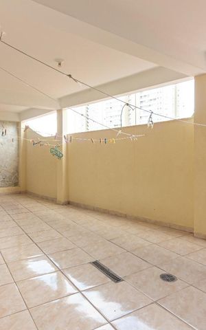Casa de condomínio para alugar com 380m², 4 quartos e 2 vagasQuintal