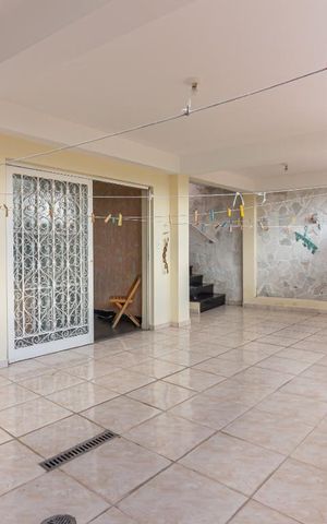 Casa de condomínio para alugar com 380m², 4 quartos e 2 vagasQuintal