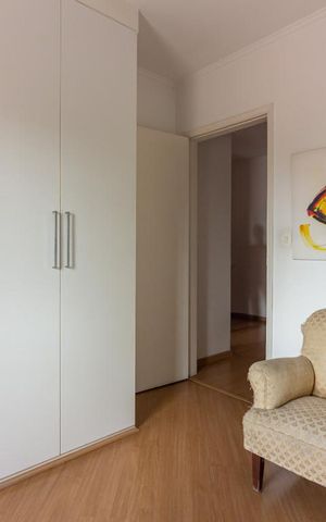 Casa de condomínio para alugar com 380m², 4 quartos e 2 vagasQuarto 3