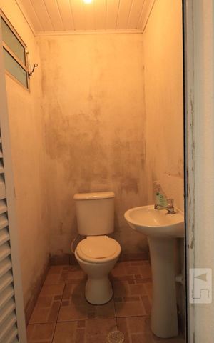Casa à venda com 157m², 3 quartos e 2 vagasBanheiro de Serviço