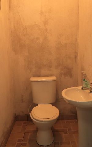 Casa à venda com 157m², 3 quartos e 2 vagasBanheiro de Serviço