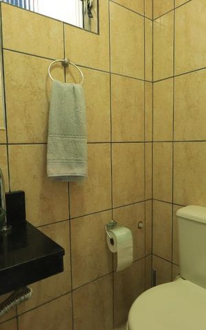 Casa à venda com 157m², 3 quartos e 2 vagasLavabo