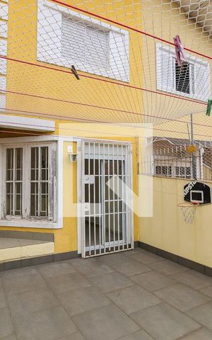 Casa à venda com 250m², 3 quartos e 3 vagas Casa à venda com 250m², 3 quartos e 3 vagasVaranda da Sala