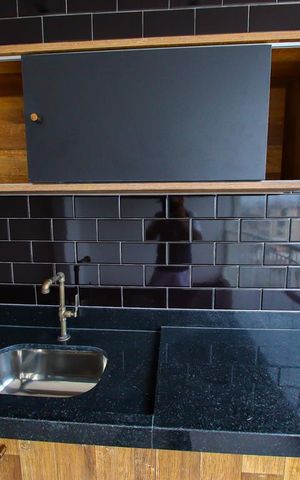 Apartamento à venda com 74m², 2 quartos e 2 vagas Apartamento à venda com 74m², 2 quartos e 2 vagasDetalhe Varanda da Sala