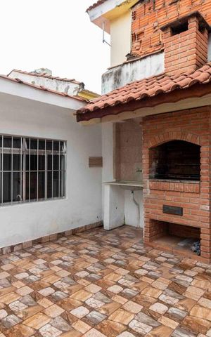 Studio à venda com 270m², 3 quartos e 3 vagas Studio à venda com 270m², 3 quartos e 3 vagasÁrea de Churrasco - Área de Serviço