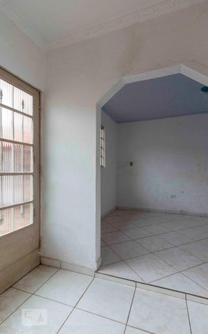 Studio à venda com 270m², 3 quartos e 3 vagas Studio à venda com 270m², 3 quartos e 3 vagasEdícula
