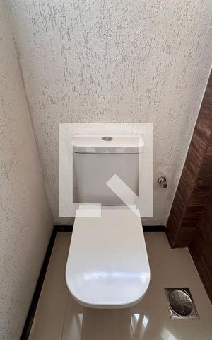Apartamento para alugar com 239m², 4 quartos e 4 vagas Apartamento para alugar com 239m², 4 quartos e 4 vagasBanheiro