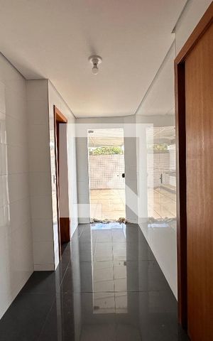 Apartamento para alugar com 239m², 4 quartos e 4 vagas Apartamento para alugar com 239m², 4 quartos e 4 vagasCorredor