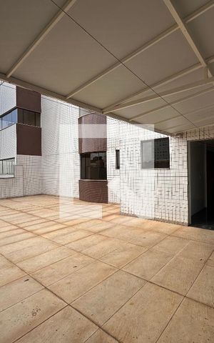 Apartamento para alugar com 239m², 4 quartos e 4 vagas Apartamento para alugar com 239m², 4 quartos e 4 vagasTerraço