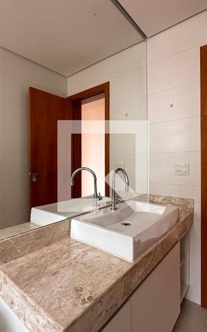 Apartamento para alugar com 239m², 4 quartos e 4 vagas Apartamento para alugar com 239m², 4 quartos e 4 vagasBanheiro