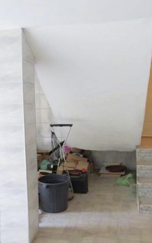 Casa à venda com 320m², 4 quartos e 4 vagasDetalhe