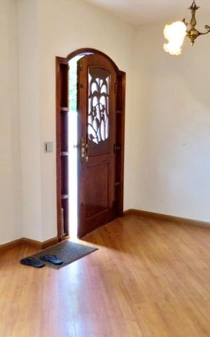 Casa à venda com 320m², 4 quartos e 4 vagasSala