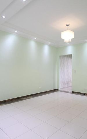 Casa à venda com 150m², 3 quartos e 2 vagasSala