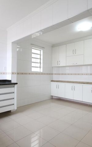 Casa à venda com 150m², 3 quartos e 2 vagasCozinha