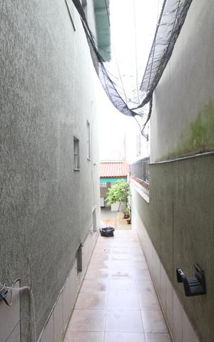 Casa à venda com 150m², 3 quartos e 2 vagasCorredor Quintal