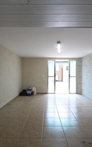 Casa à venda com 150m², 3 quartos e 2 vagasSalão