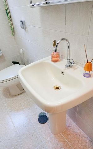 Casa à venda com 210m², 3 quartos e 4 vagas Casa à venda com 210m², 3 quartos e 4 vagasPia