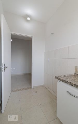 Apartamento à venda com 72m², 2 quartos e sem vaga Apartamento à venda com 72m², 2 quartos e sem vagaCozinha/Área de Serviço