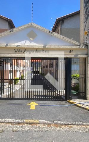 Casa de condomínio para alugar com 133m², 2 quartos e 2 vagas Casa de condomínio para alugar com 133m², 2 quartos e 2 vagasFachada
