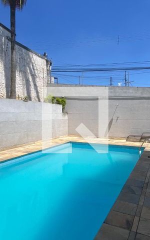 Casa de condomínio para alugar com 133m², 2 quartos e 2 vagas Casa de condomínio para alugar com 133m², 2 quartos e 2 vagasÁrea comum - Piscina
