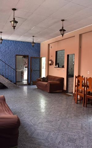 Casa à venda com 283m², 5 quartos e 4 vagasVaranda