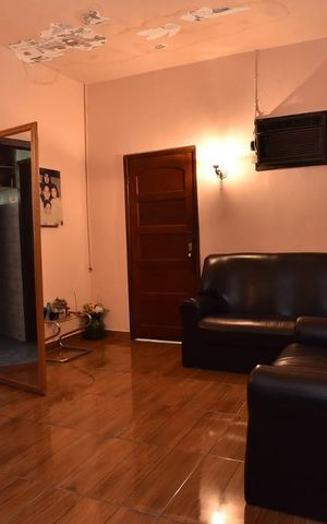 Casa à venda com 283m², 5 quartos e 4 vagasSala