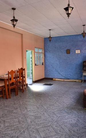 Casa à venda com 283m², 5 quartos e 4 vagasVaranda