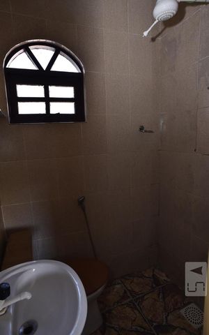 Casa à venda com 283m², 5 quartos e 4 vagasBanheiro da Suíte 2