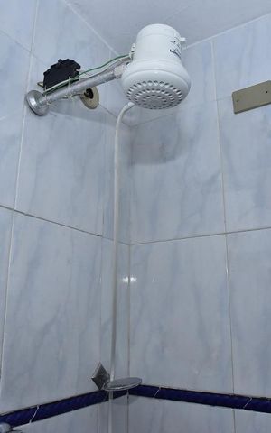 Casa à venda com 283m², 5 quartos e 4 vagasBanheiro