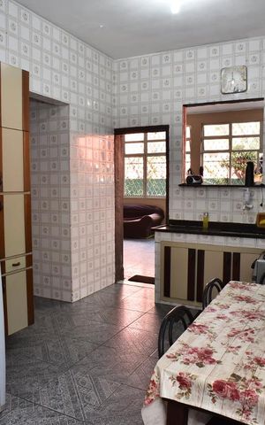 Casa à venda com 283m², 5 quartos e 4 vagasCozinha