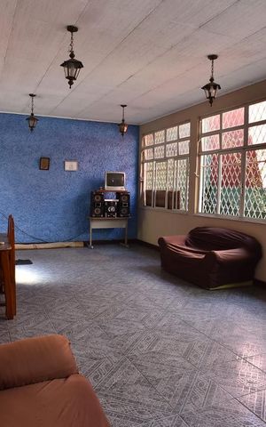 Casa à venda com 283m², 5 quartos e 4 vagasVaranda