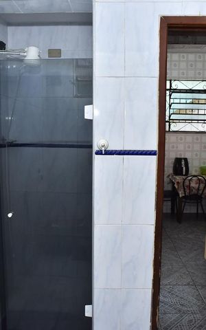 Casa à venda com 283m², 5 quartos e 4 vagasBanheiro