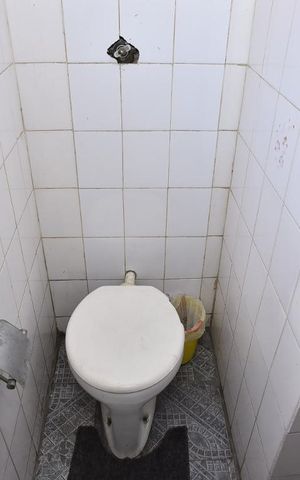 Casa à venda com 283m², 5 quartos e 4 vagasBanheiro de Serviço