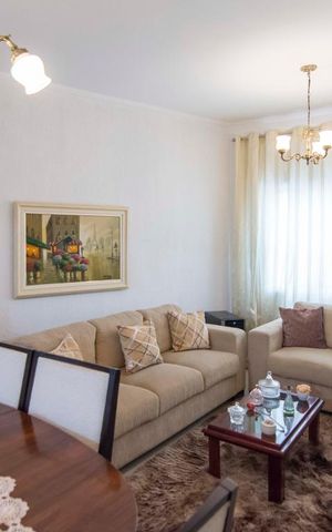 Casa à venda com 200m², 4 quartos e 3 vagasSala