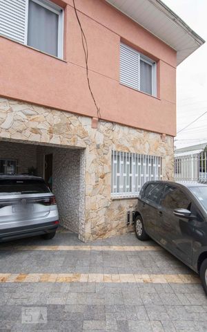 Casa à venda com 200m², 4 quartos e 3 vagasGaragem