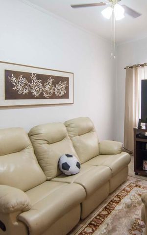 Casa à venda com 200m², 4 quartos e 3 vagasSala