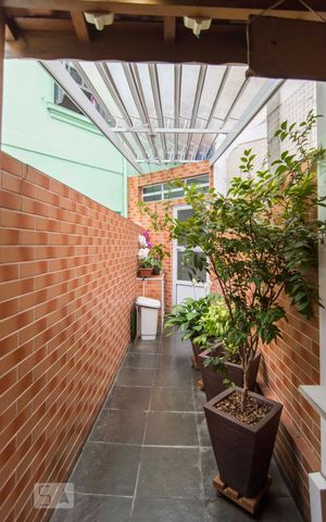 Casa à venda com 200m², 4 quartos e 3 vagasQuintal