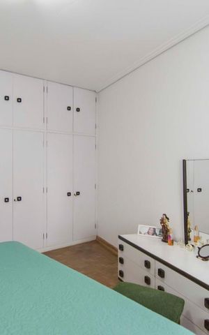 Casa à venda com 200m², 4 quartos e 3 vagasQuarto 2