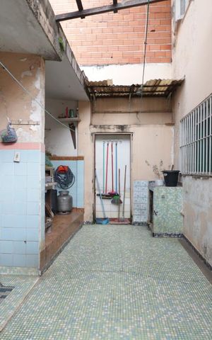 Casa à venda com 200m², 4 quartos e 3 vagasArea de serviço