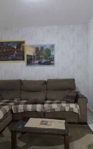 Casa à venda com 200m², 4 quartos e 3 vagasCasa 2 - Sala