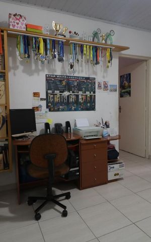 Casa à venda com 200m², 4 quartos e 3 vagasEscritório
