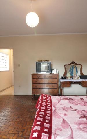 Casa à venda com 200m², 4 quartos e 3 vagasQuarto 1