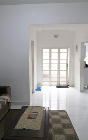 Casa à venda com 200m², 4 quartos e 3 vagasCasa 2 - Sala